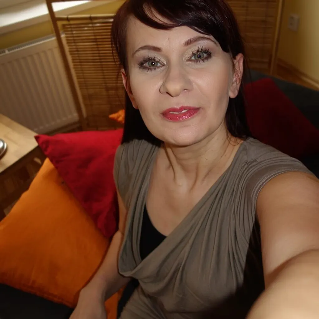 Studenten Sex Videos – Geile Studentinnen beim Blowjob und Casual Dating